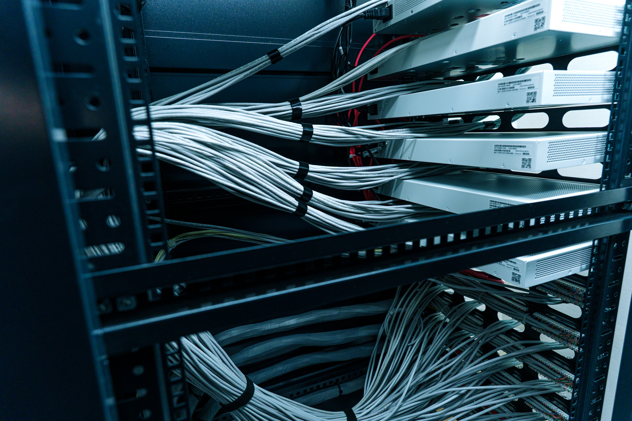 서버랙 정리,케이블 정리,서버랙 관리,서버실 관리